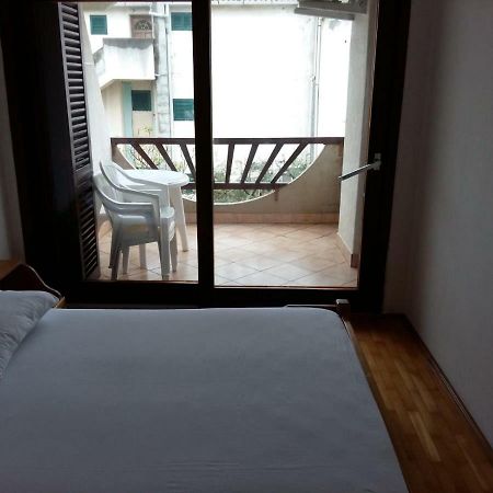 Apartments Villa Cherry Новаля Екстериор снимка
