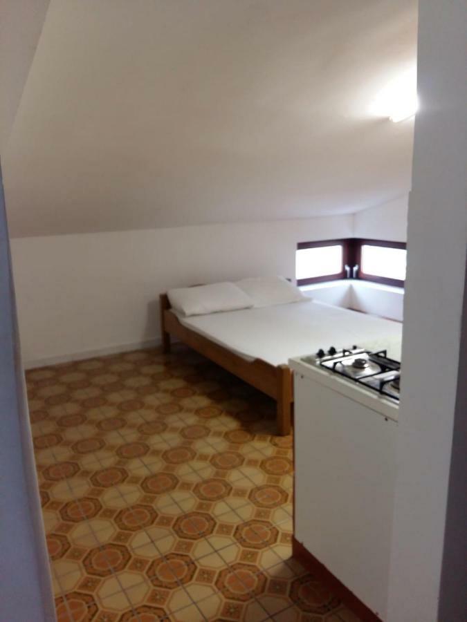 Apartments Villa Cherry Новаля Екстериор снимка