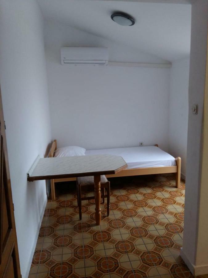 Apartments Villa Cherry Новаля Екстериор снимка