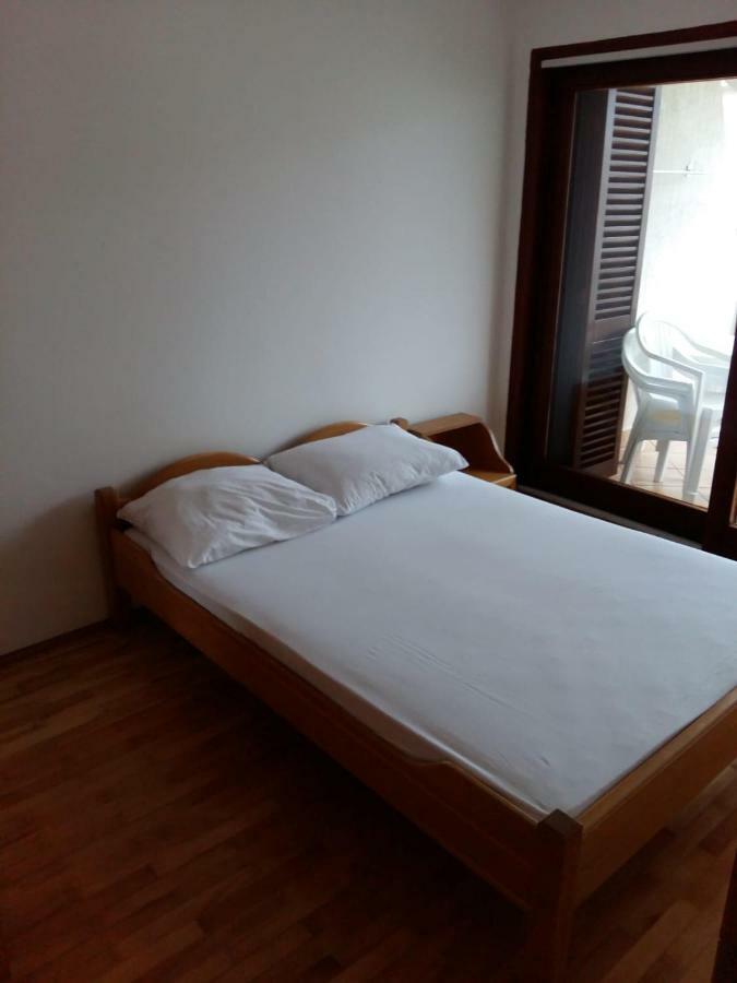 Apartments Villa Cherry Новаля Екстериор снимка