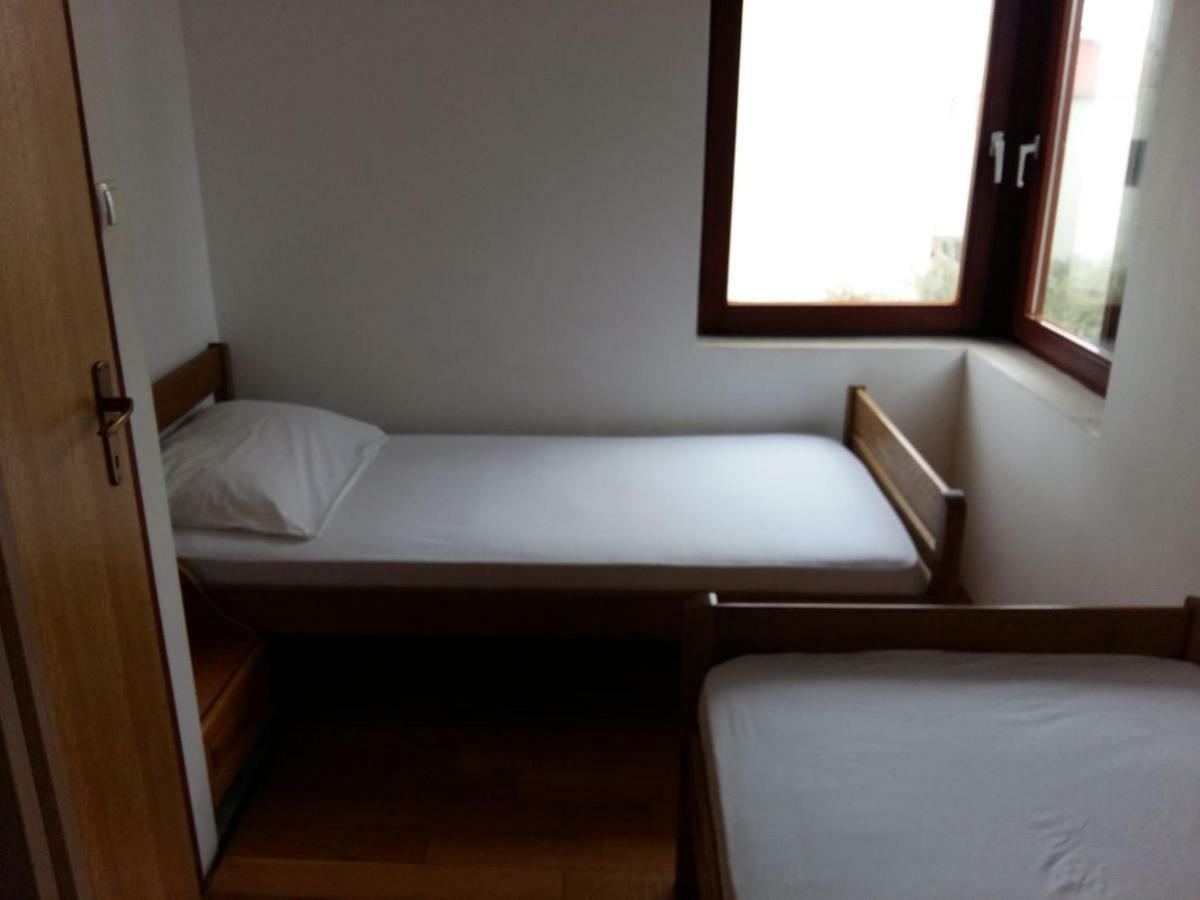 Apartments Villa Cherry Новаля Екстериор снимка
