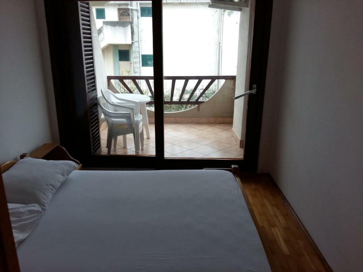 Apartments Villa Cherry Новаля Екстериор снимка