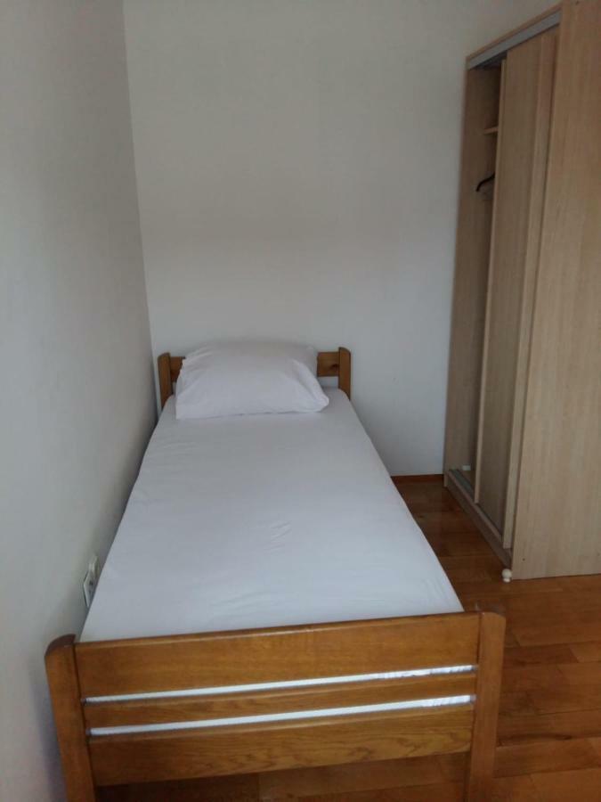 Apartments Villa Cherry Новаля Екстериор снимка