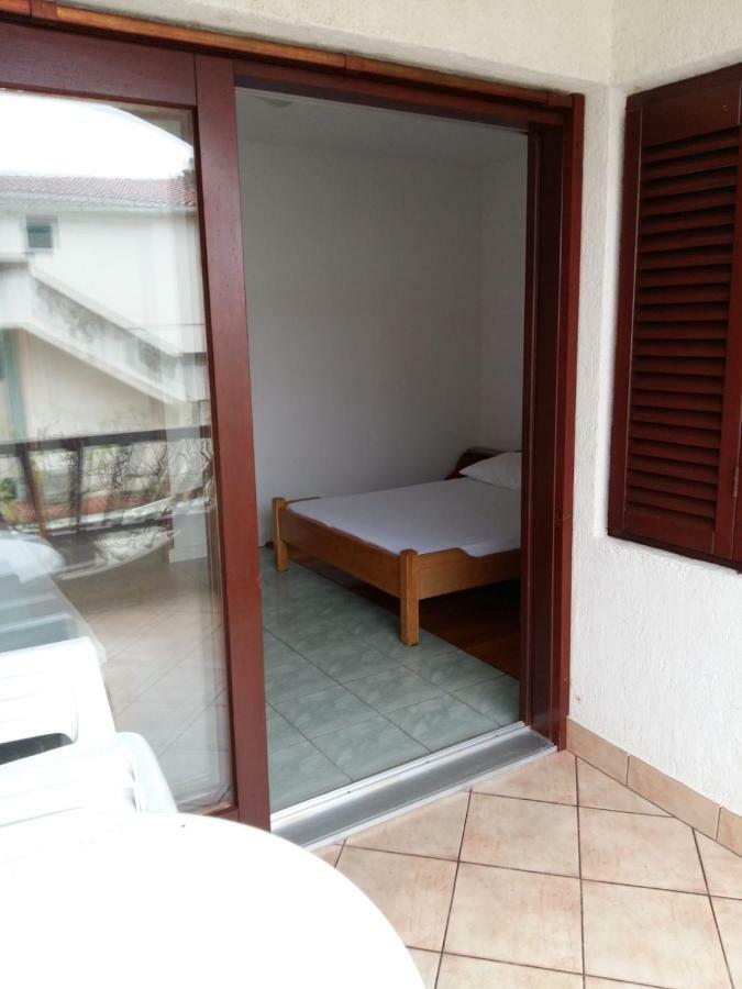Apartments Villa Cherry Новаля Екстериор снимка
