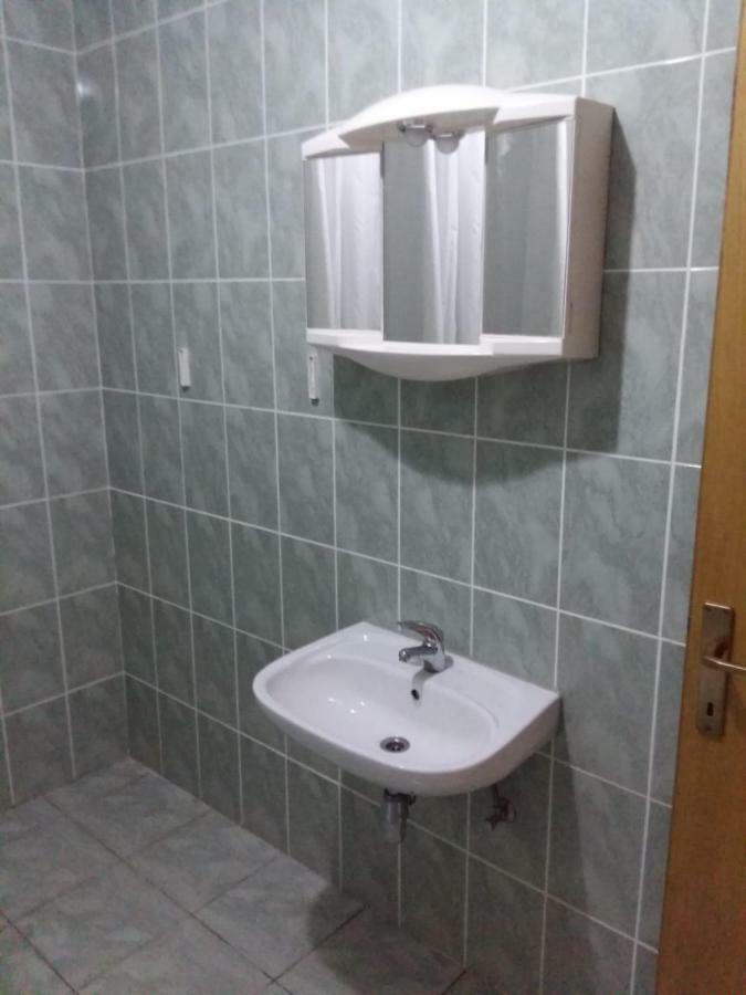 Apartments Villa Cherry Новаля Екстериор снимка