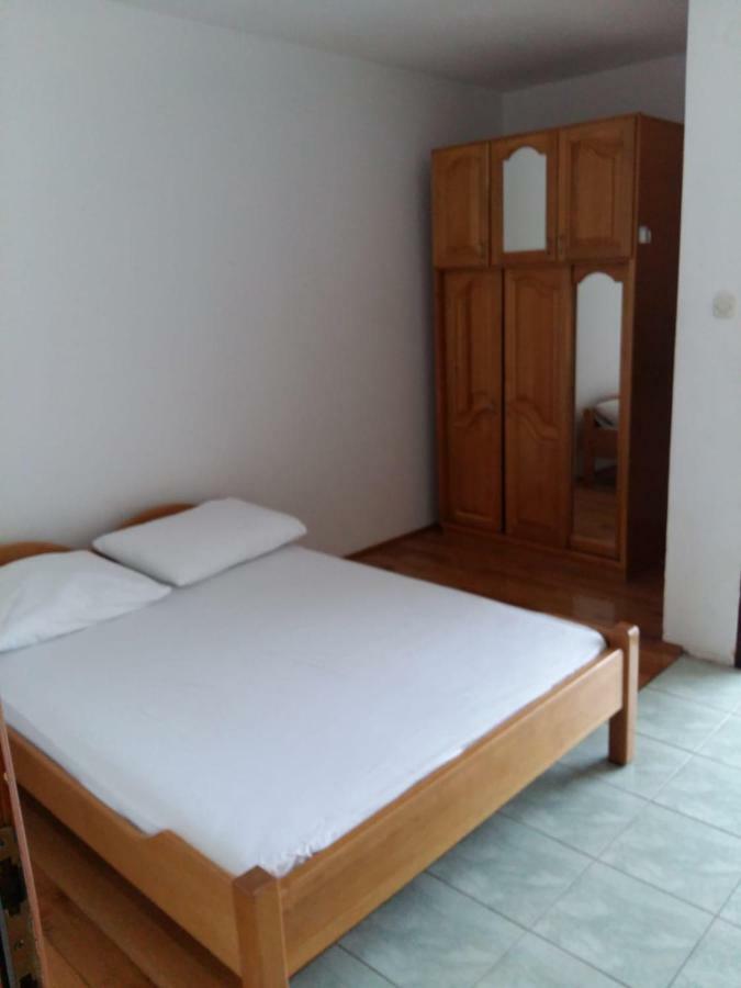 Apartments Villa Cherry Новаля Екстериор снимка
