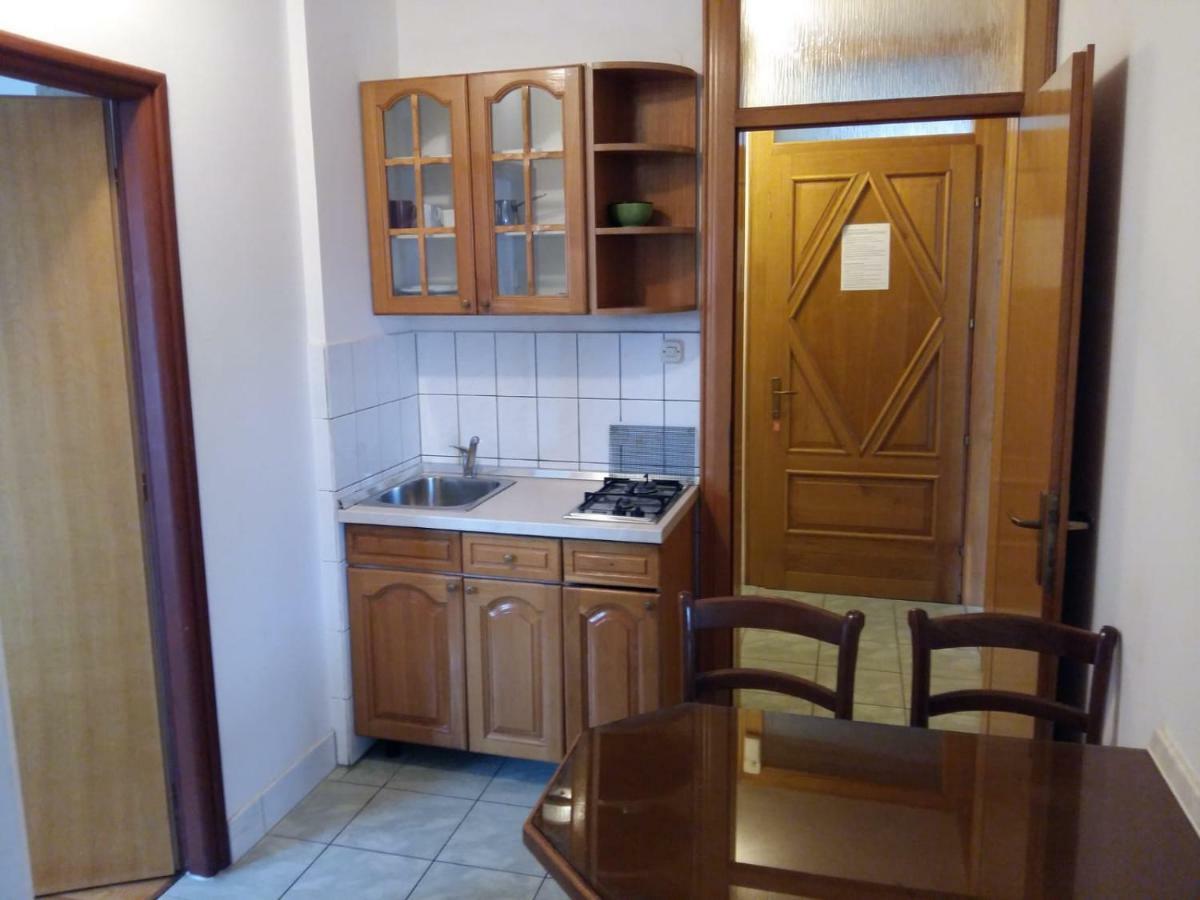 Apartments Villa Cherry Новаля Екстериор снимка